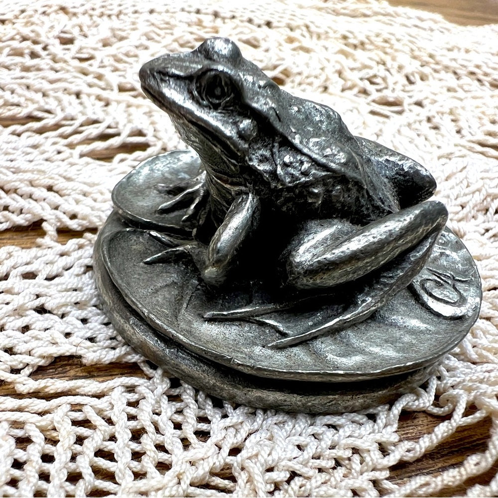 SELANGOR PEWTER FROG